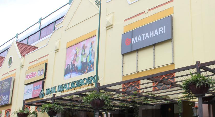 Ibis Malioboro Hotel ยอกยาการ์ตา ภายนอก รูปภาพ
