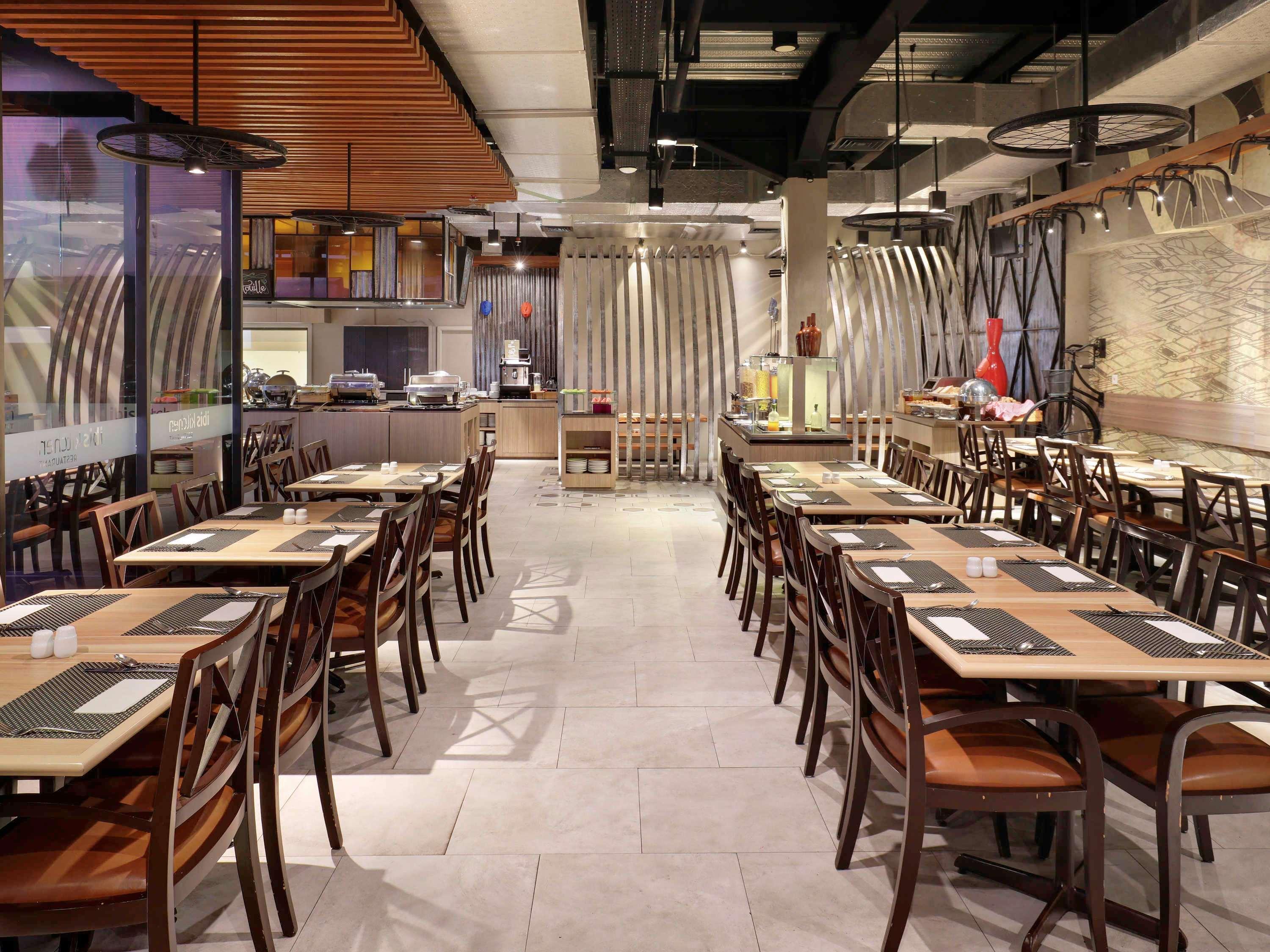 Ibis Malioboro Hotel ยอกยาการ์ตา ภายนอก รูปภาพ