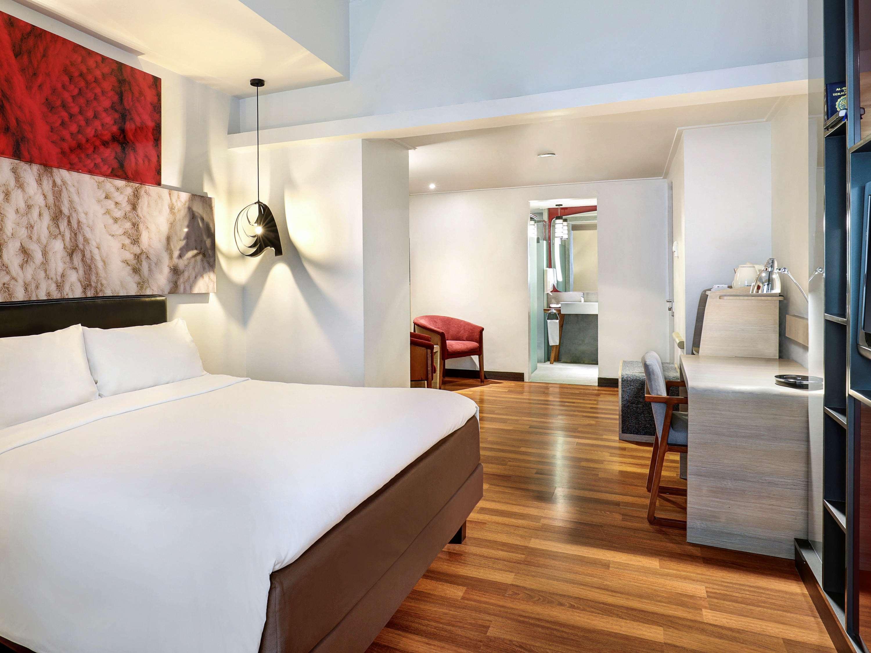 Ibis Malioboro Hotel ยอกยาการ์ตา ภายนอก รูปภาพ
