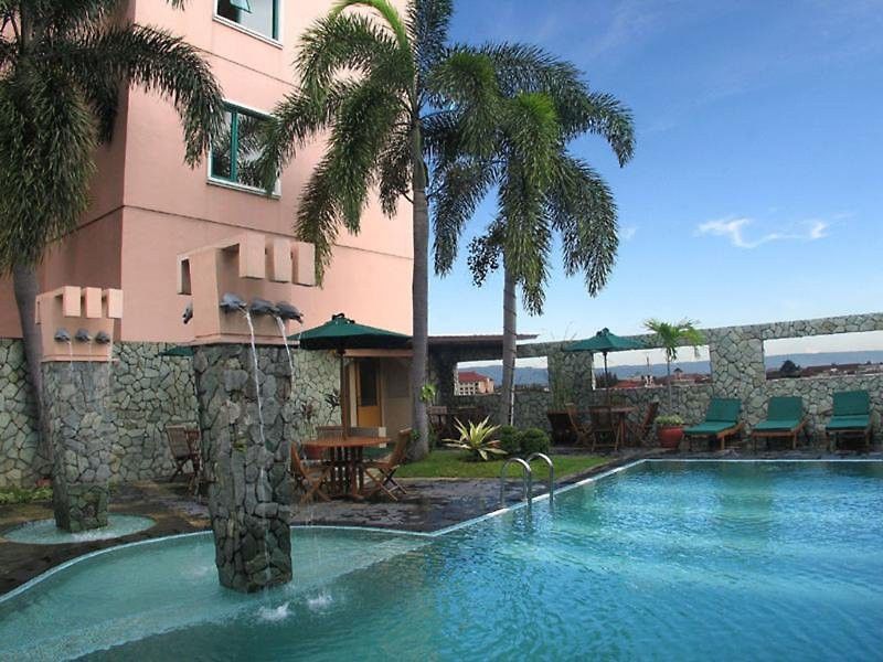 Ibis Malioboro Hotel ยอกยาการ์ตา ภายนอก รูปภาพ