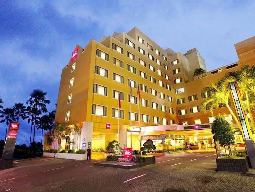 Ibis Malioboro Hotel ยอกยาการ์ตา ภายนอก รูปภาพ