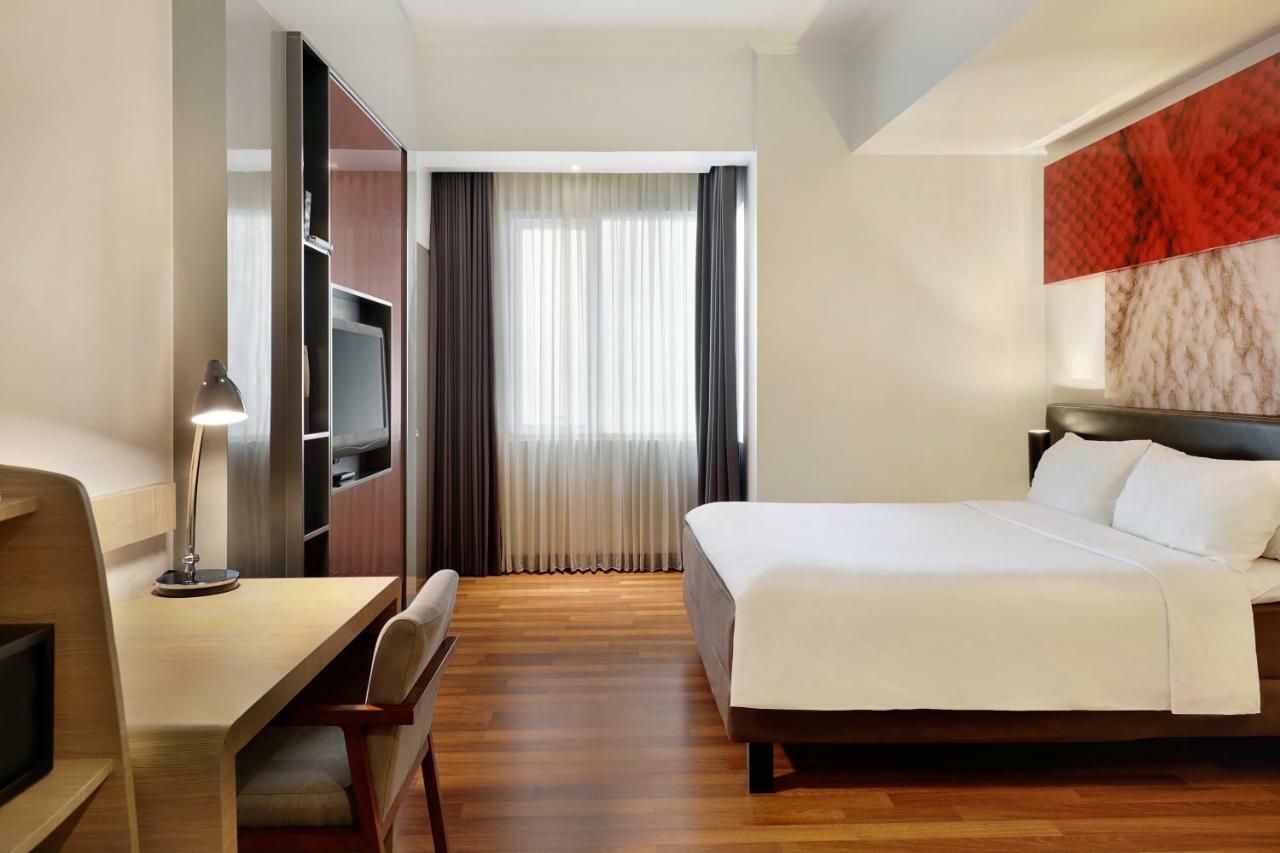 Ibis Malioboro Hotel ยอกยาการ์ตา ภายนอก รูปภาพ